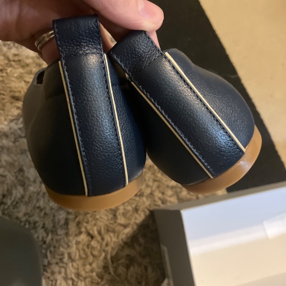 Everlane Narrow Italian leather day glove, size 11, navy - Picture 4 of 4